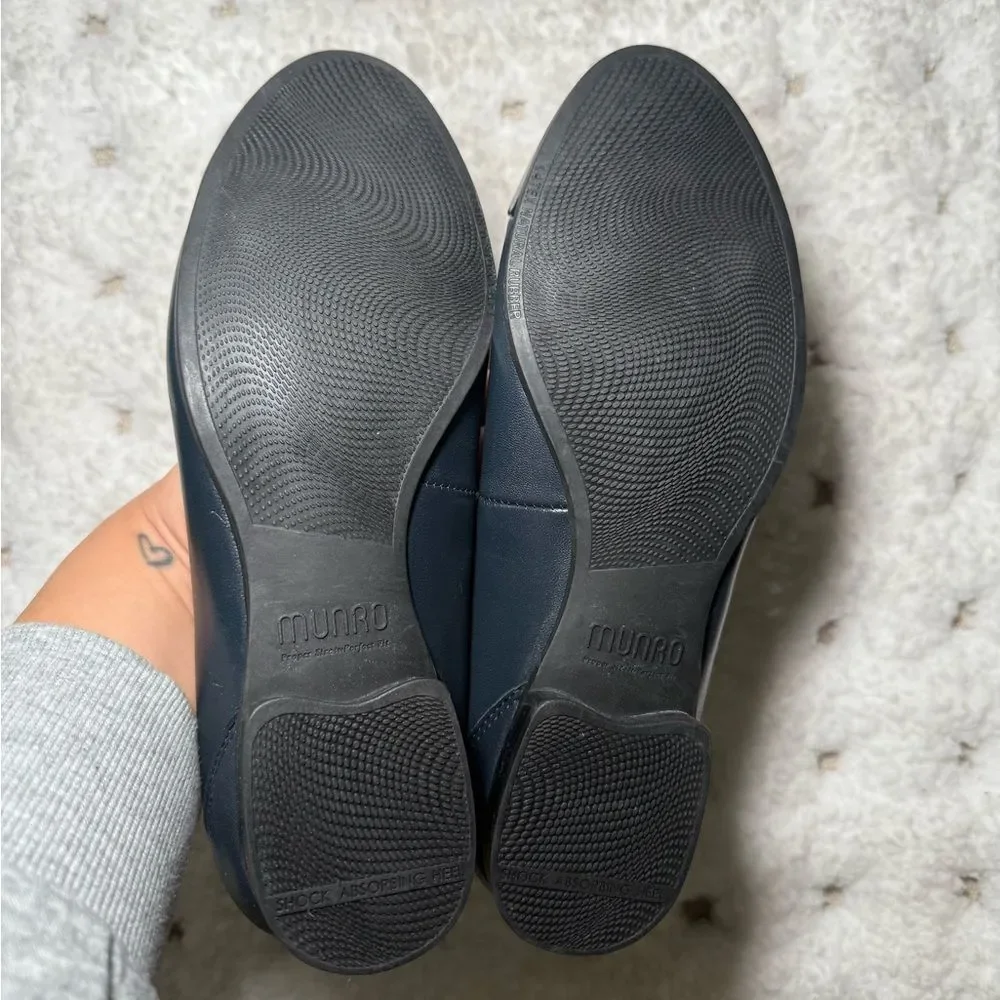 Munro removable cushioned